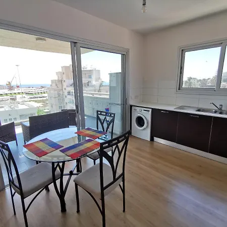 דירה Must Stay - Harbour View Residence לרנקה