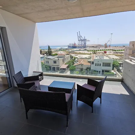 Must Stay - Harbour View Residence דירה